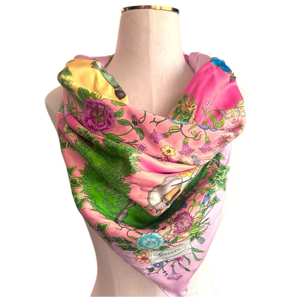 Gucci Pink Multi 100% Silk Scarf Floral Equestrian Print Made in Italy Gorgeous!